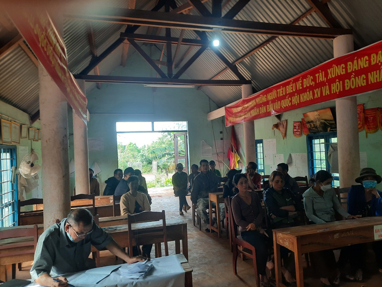 Các Chi Bộ Thôn, Buôn Tổ Chức Xét Thực Lực Nghĩa Vụ Quân Sự Trong Tuyển Chọn Gọi Công Dân Nhập Ngũ Năm 2023.